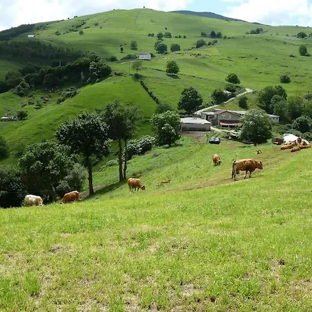 La * Santiurde de Toranzo